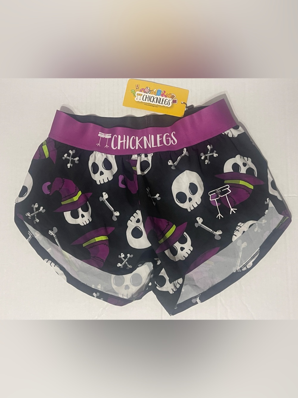 ChicknLegs 1.5” Split Shorts - Women’s XS - Skulls - NWT